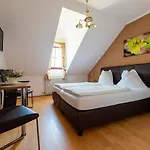 Weingut Burger Guest house *